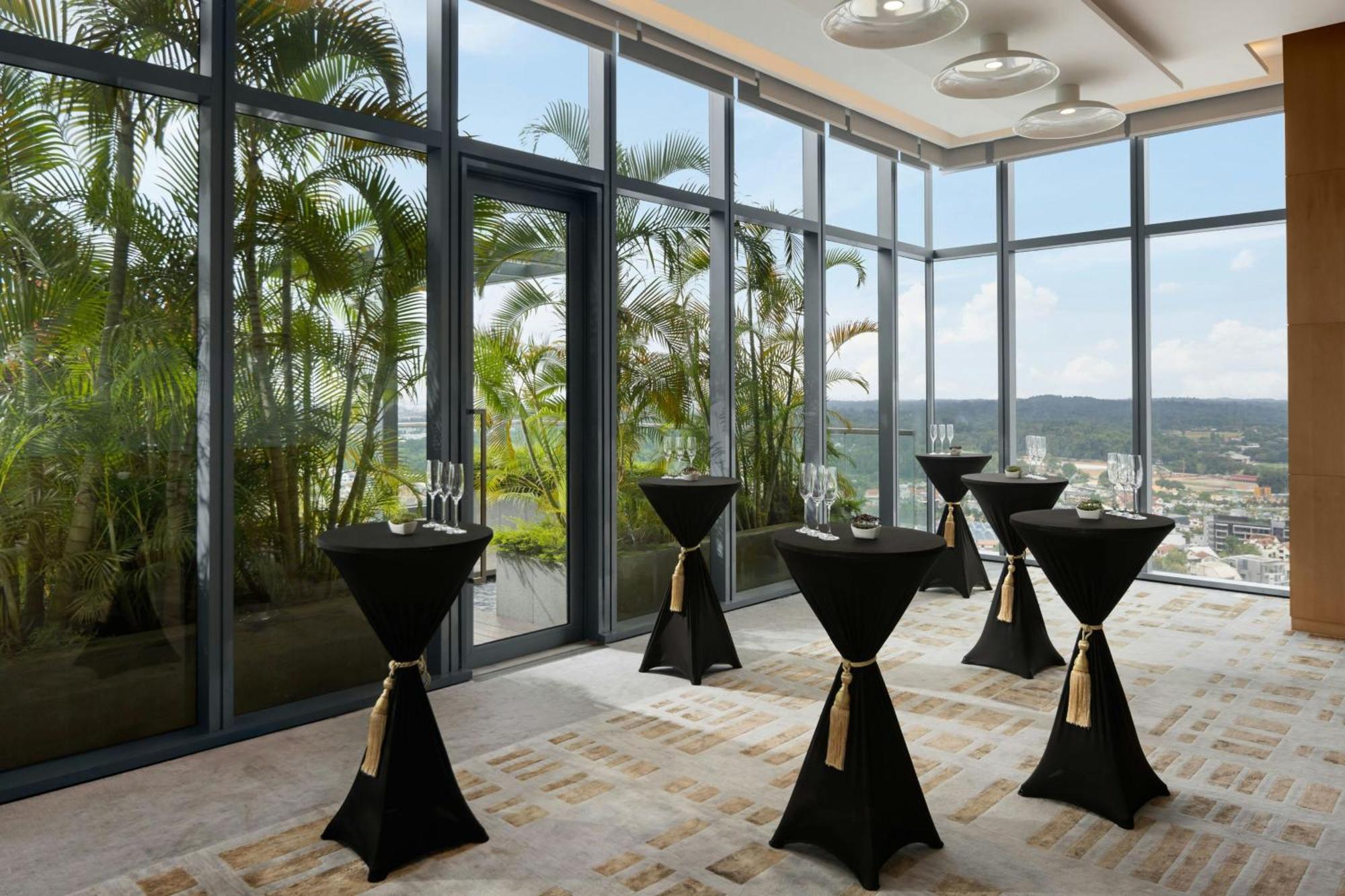 Courtyard By Marriott Novena Hotel 4*