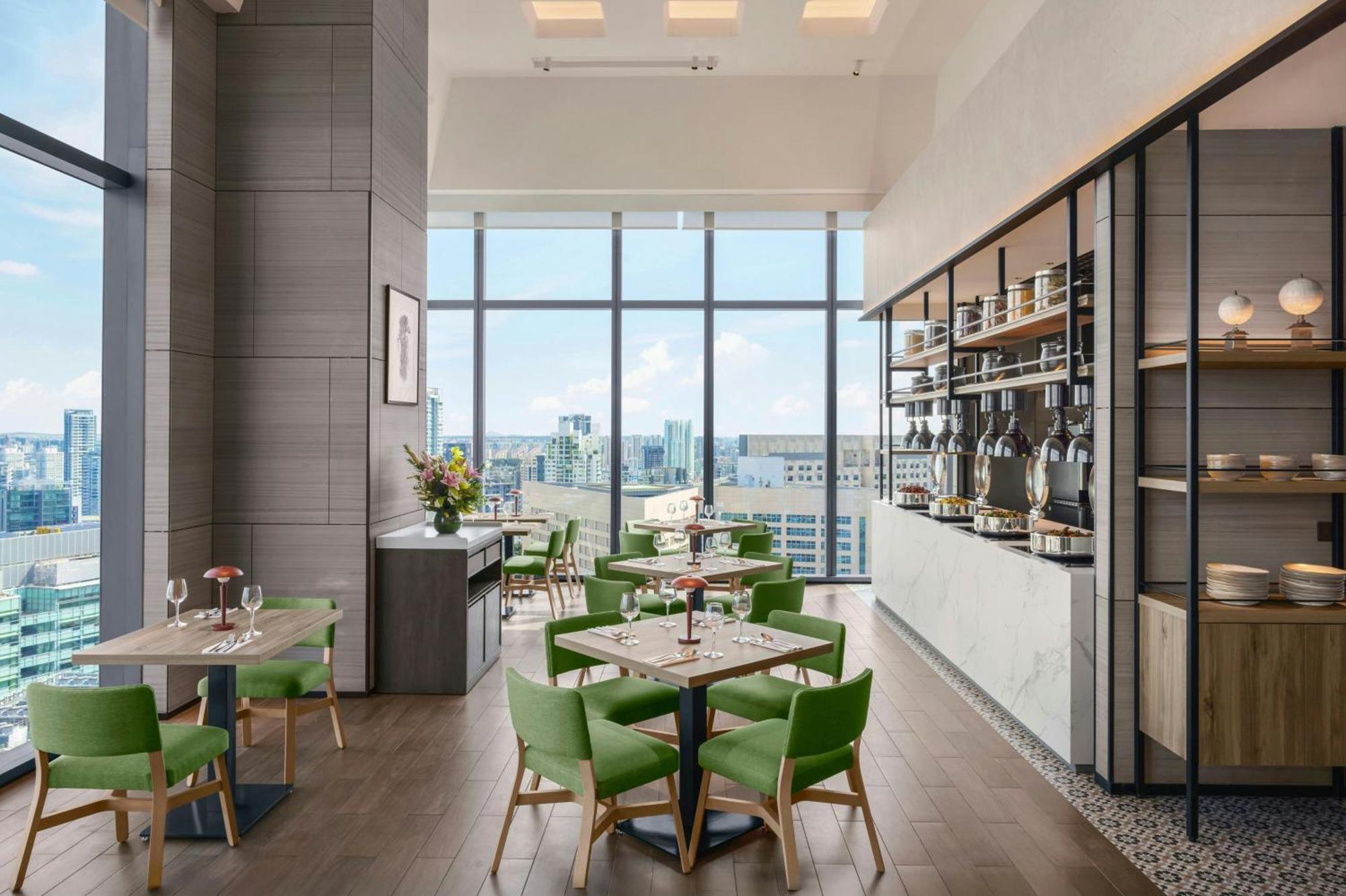 Courtyard By Marriott Novena 4*