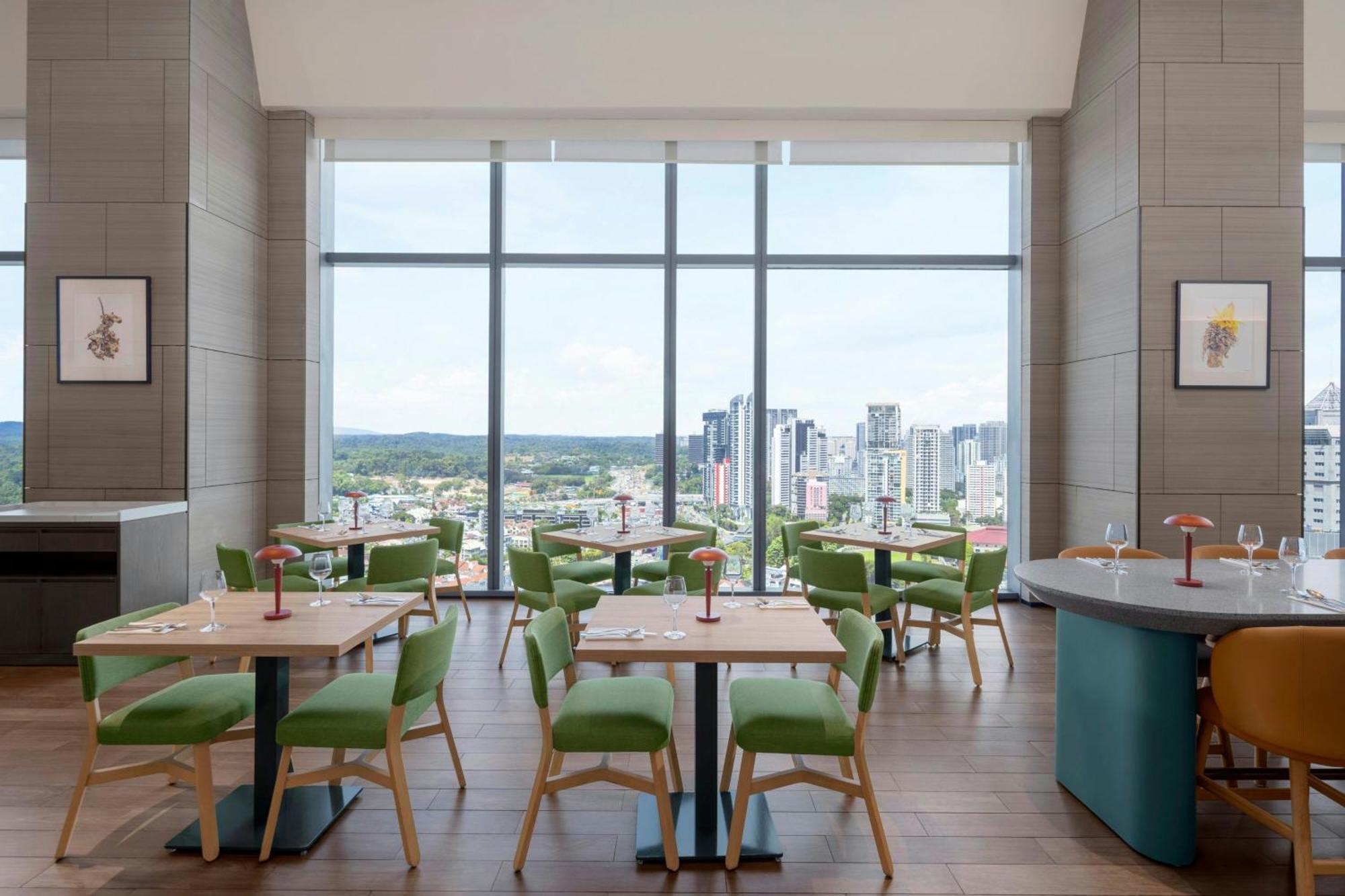 Courtyard By Marriott Novena Hotel