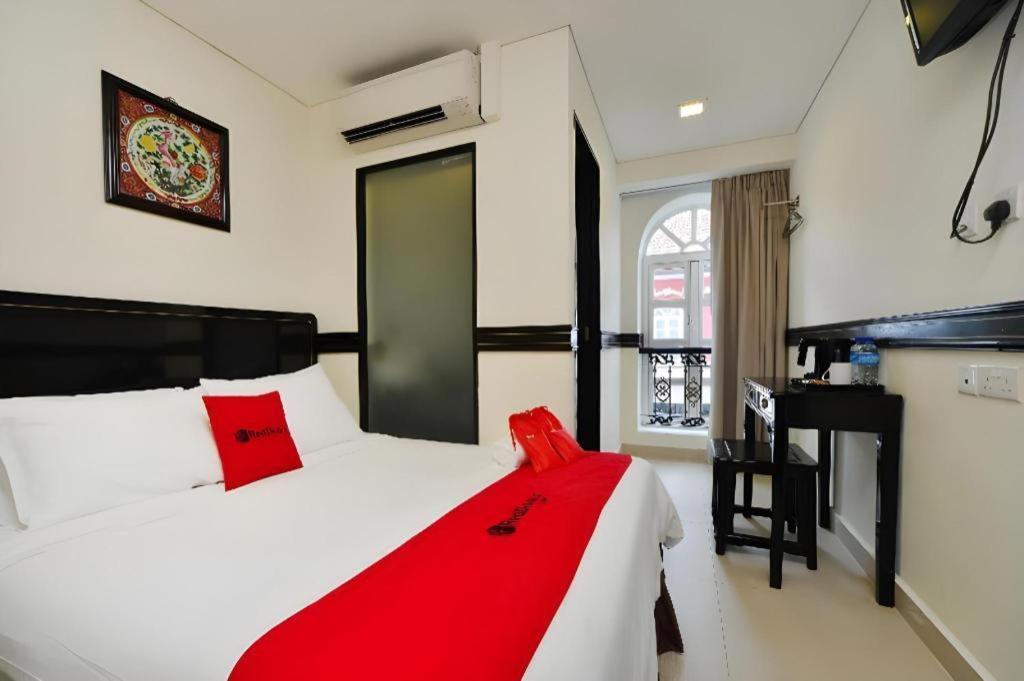Reddoorz Near Marine Parade Hotel Singapura