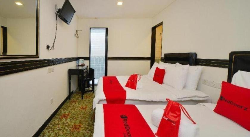 Reddoorz Near Marine Parade Hotel Singapura