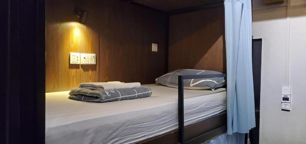 Capsule@hive Bugis Hostel Singapore