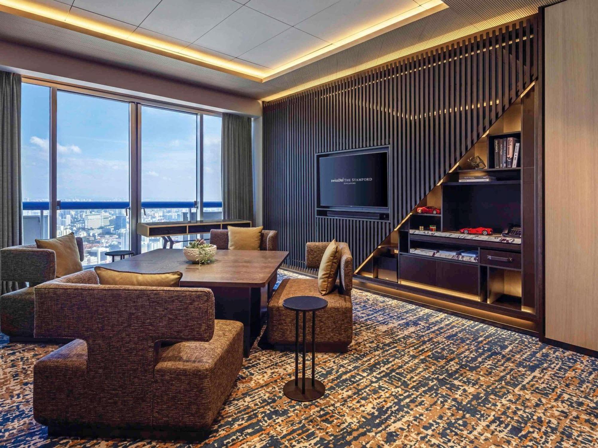 Swissotel The Stamford 5*