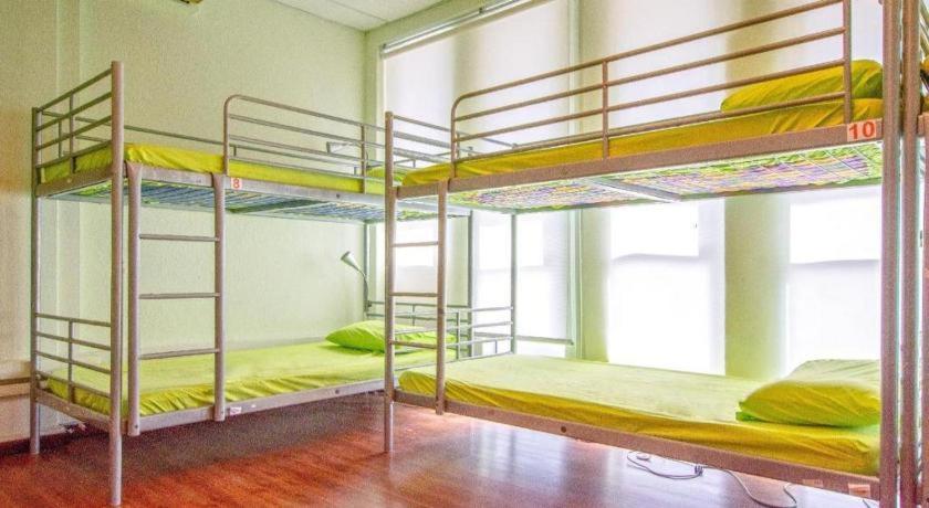 Vintage @ Clarke Quay Hostel *