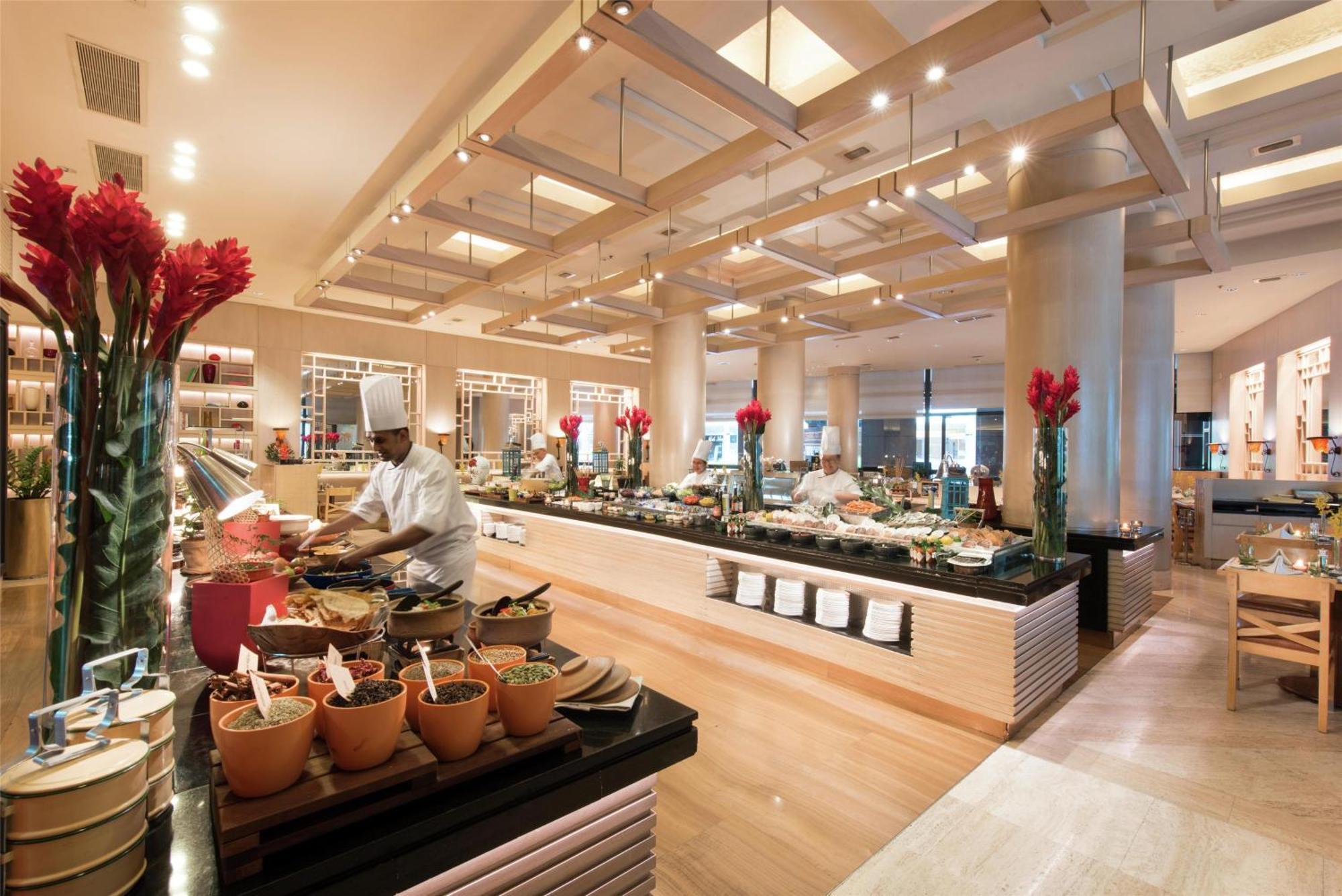 Conrad Marina Bay Hotel 5*
