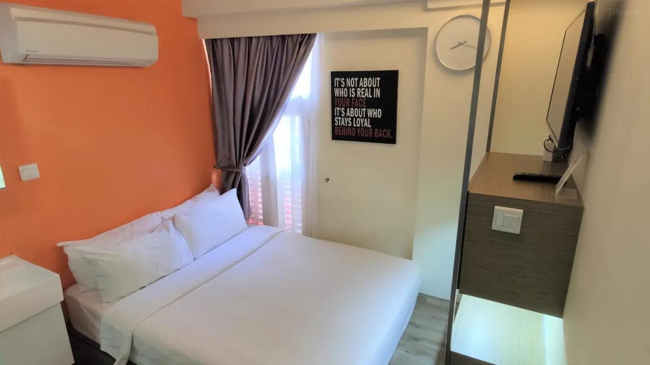 1929 - Newly Renovated 3* Singapore