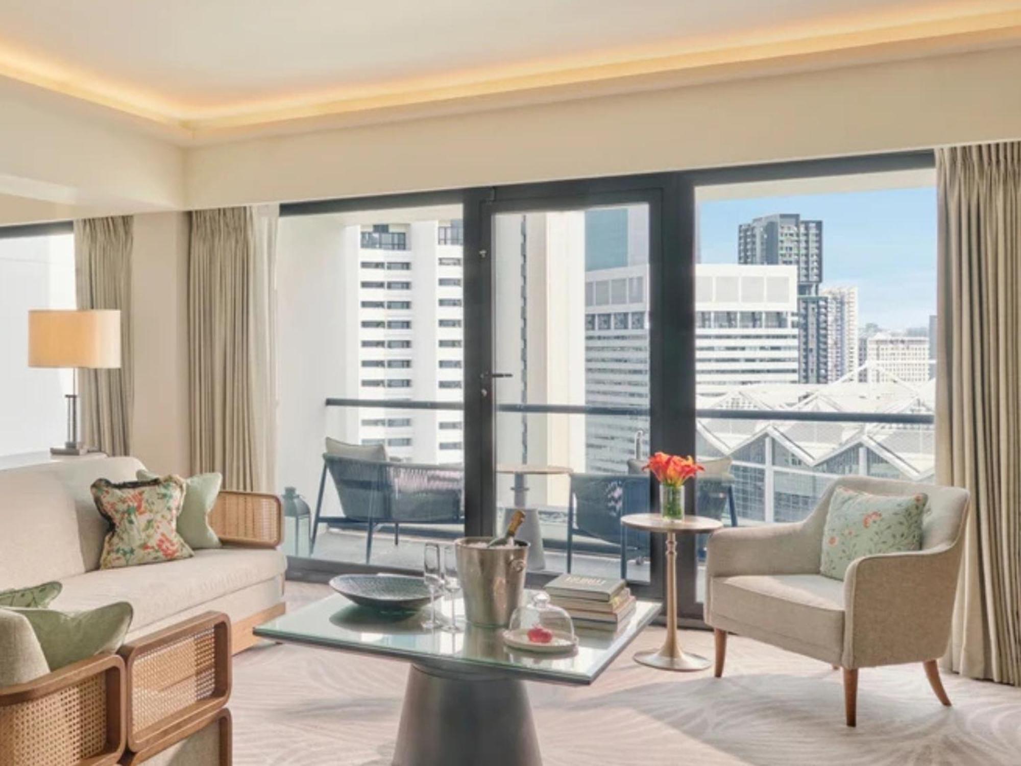 Mandarin Oriental, Hotel