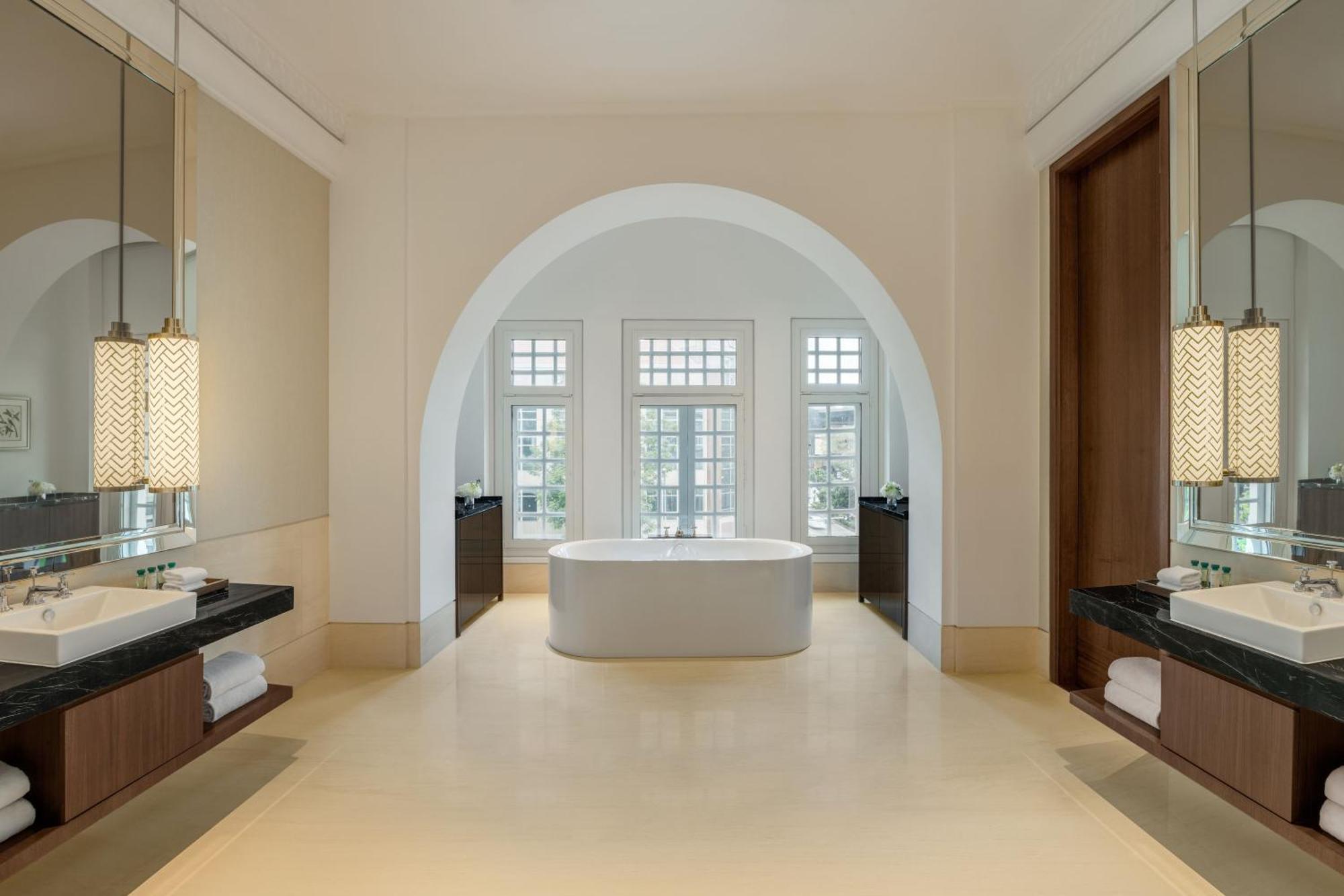 The Capitol Kempinski 5*