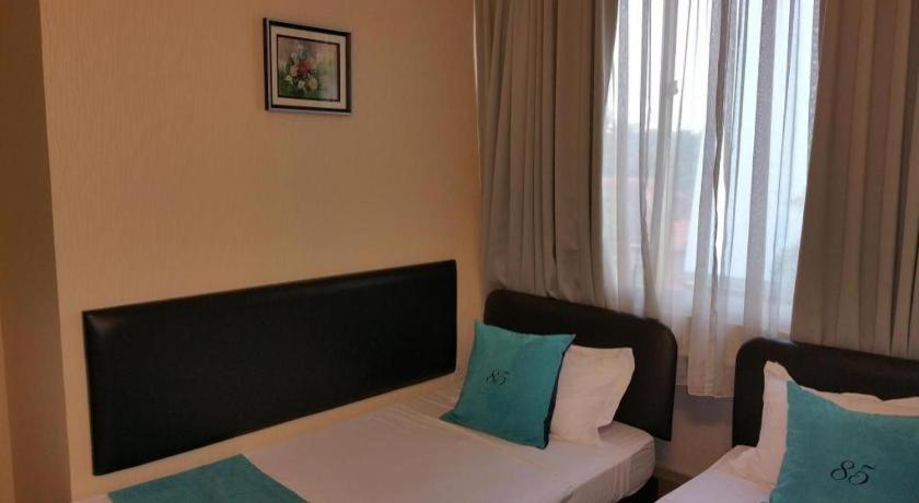 85 Garden Hotel Singapore