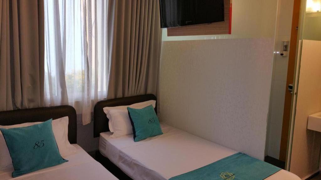 85 Garden Hotel 2*