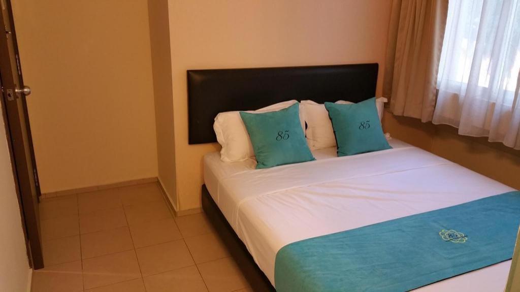 85 Garden 2* Singapore