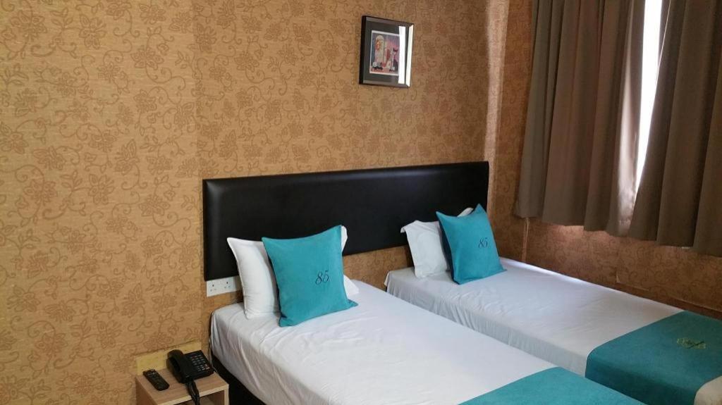 85 Garden 2* Singapore