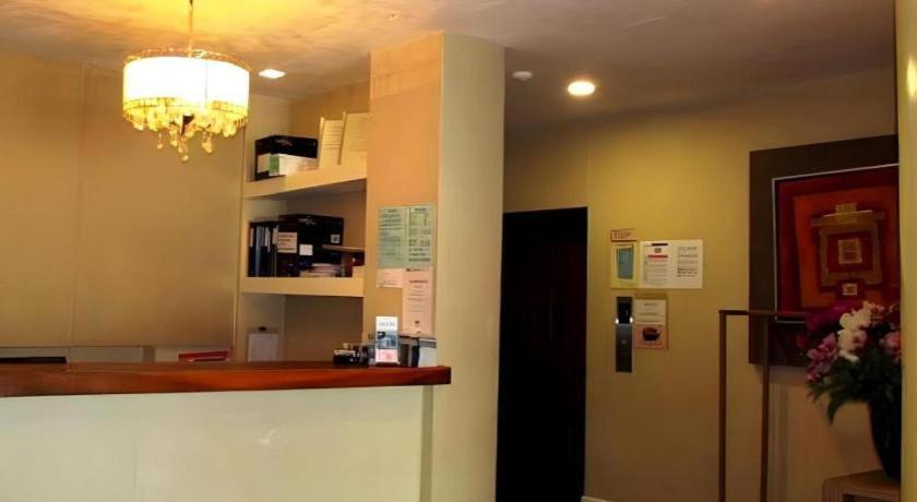 Hotel Arianna Singapore