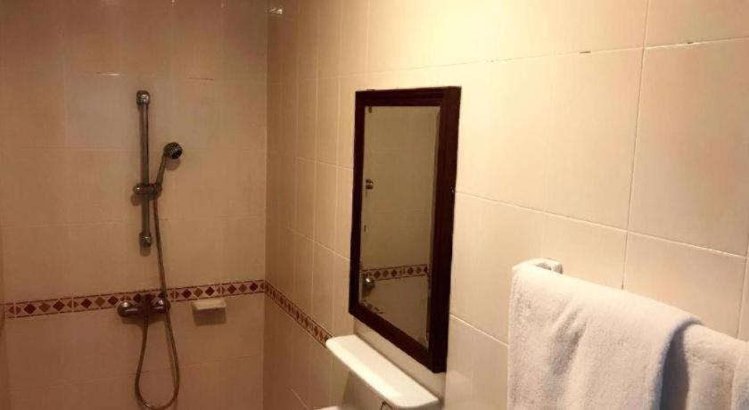 South East Hotel 2*