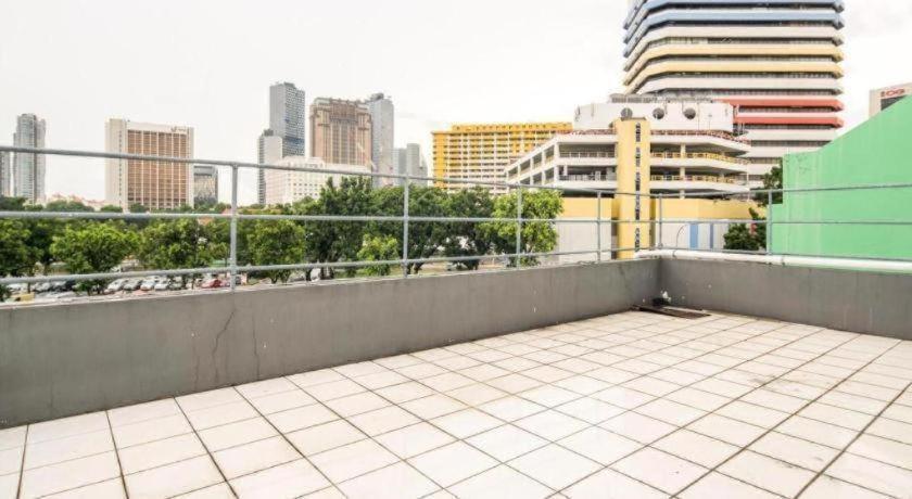 Meriton 2* Singapore