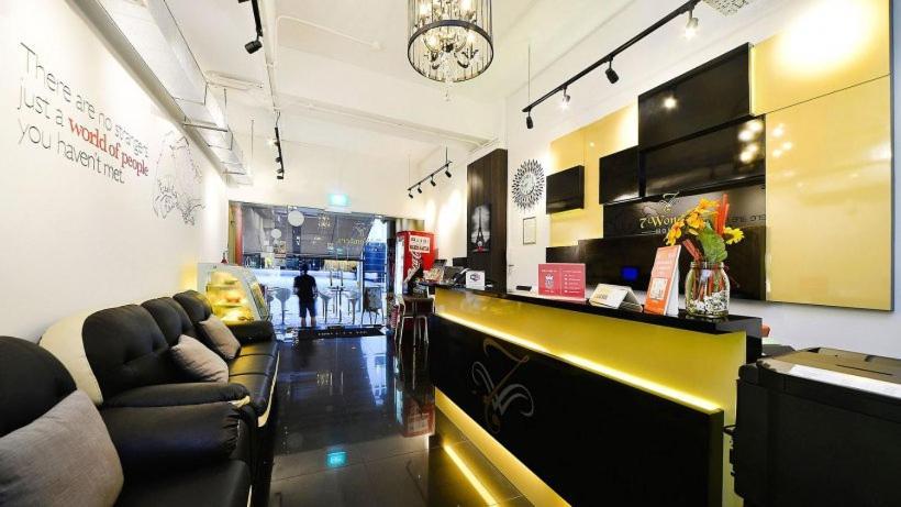 7 Wonders Boutique Capsule Singapore