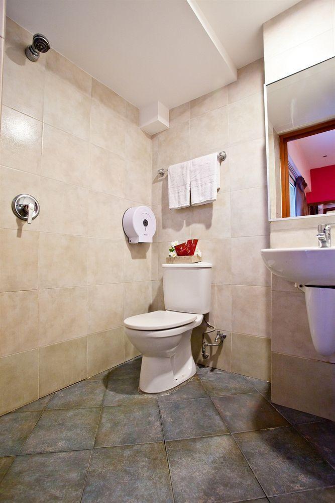 Hotel Fragrance - Balestier Singapore