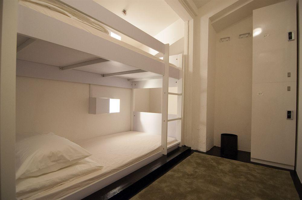 Hostel 5footway.inn Project Boat Quay Singapore