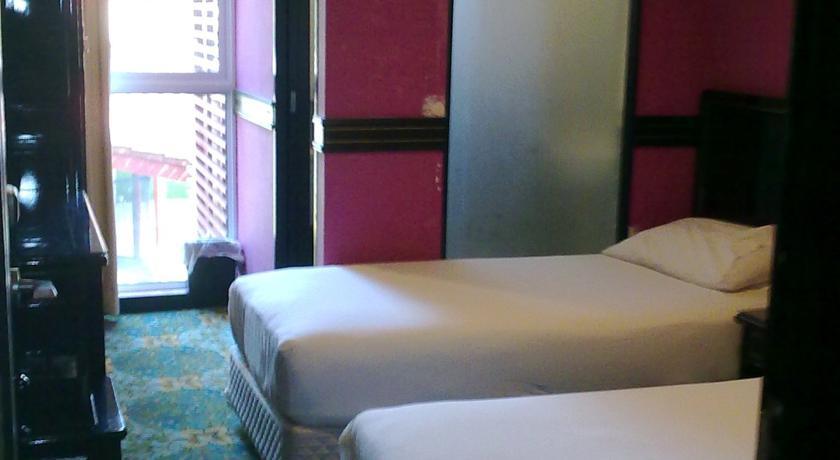 The Snooze Marine Parade 3*