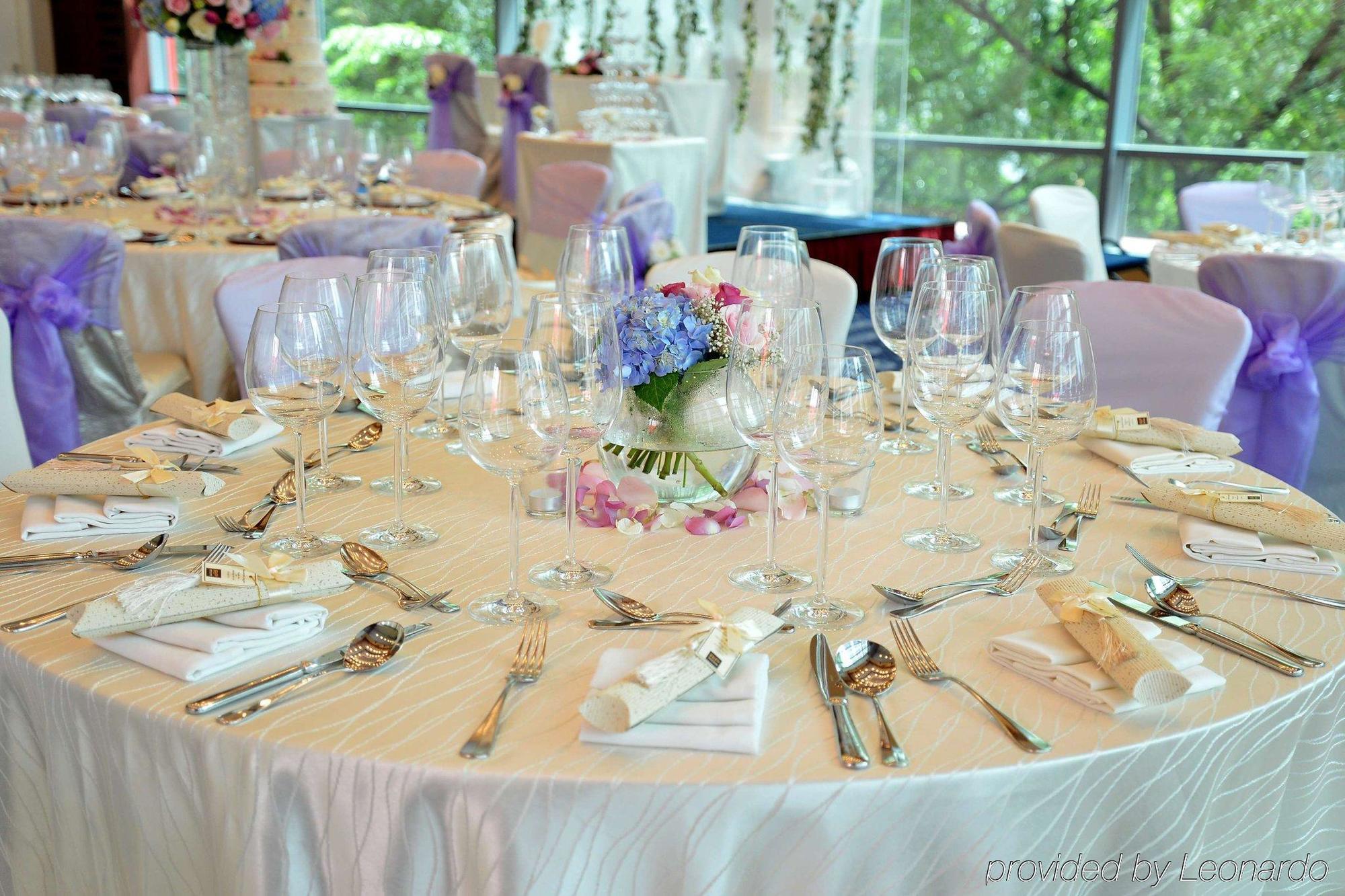 Royal Plaza On Scotts 5* Singapore