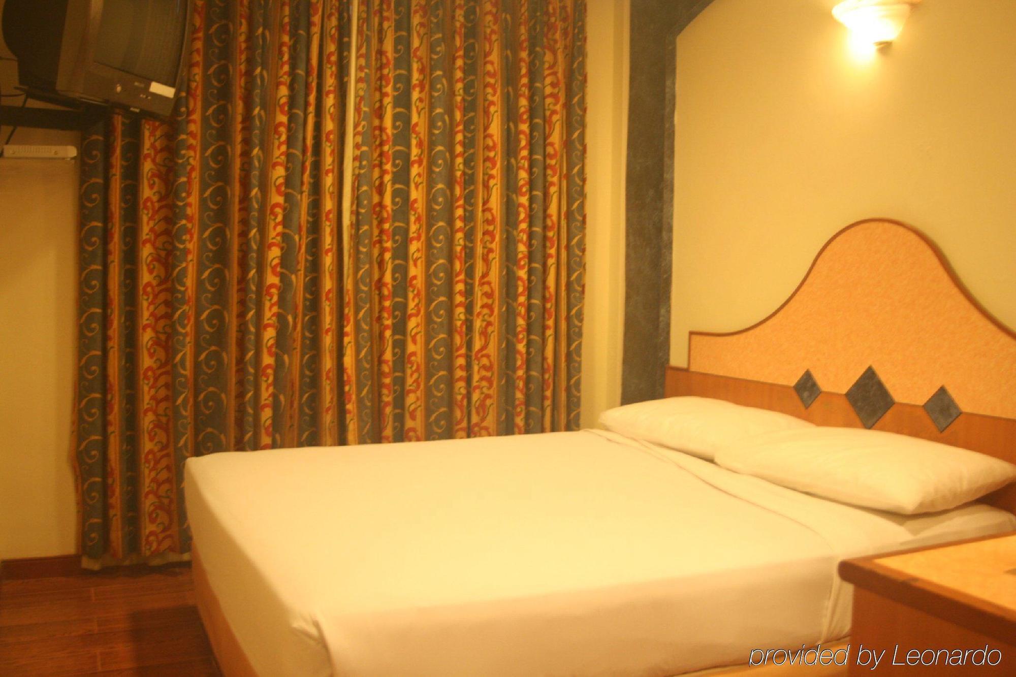 Venue The Lily 3*