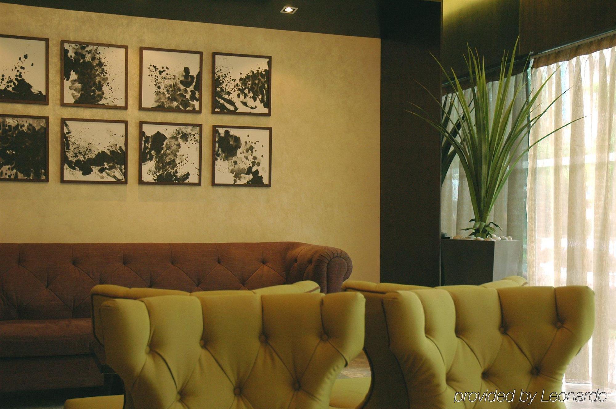 81 Tristar Hotel