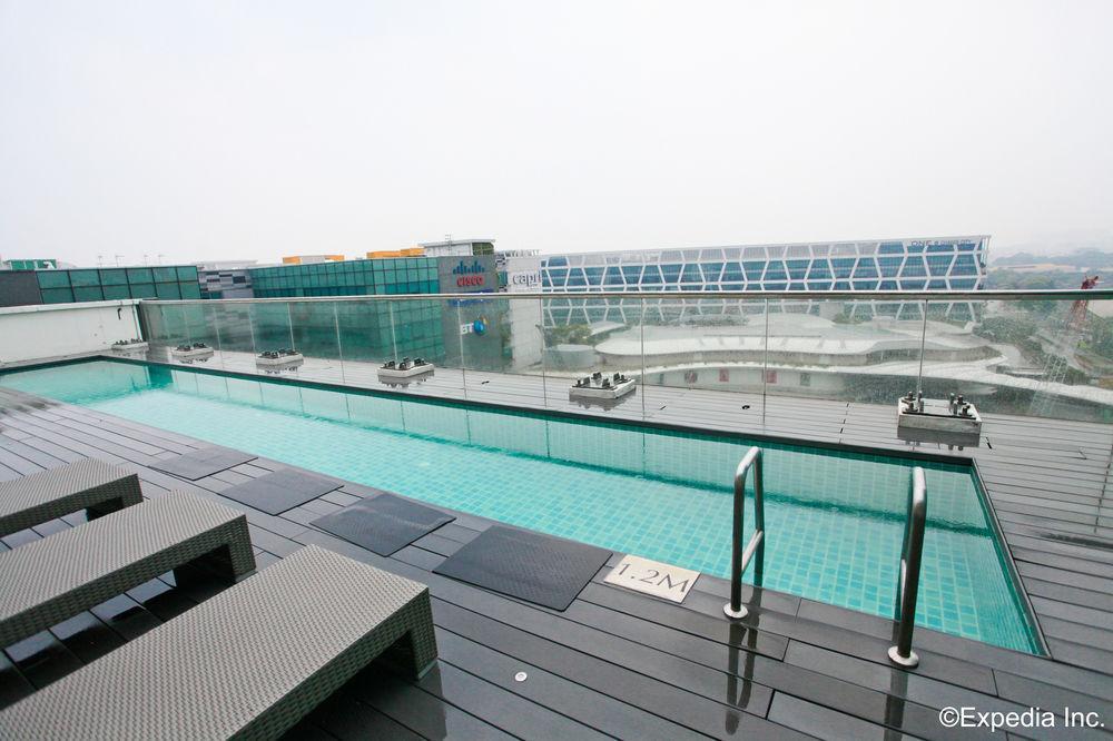 Park Avenue Changi 4*