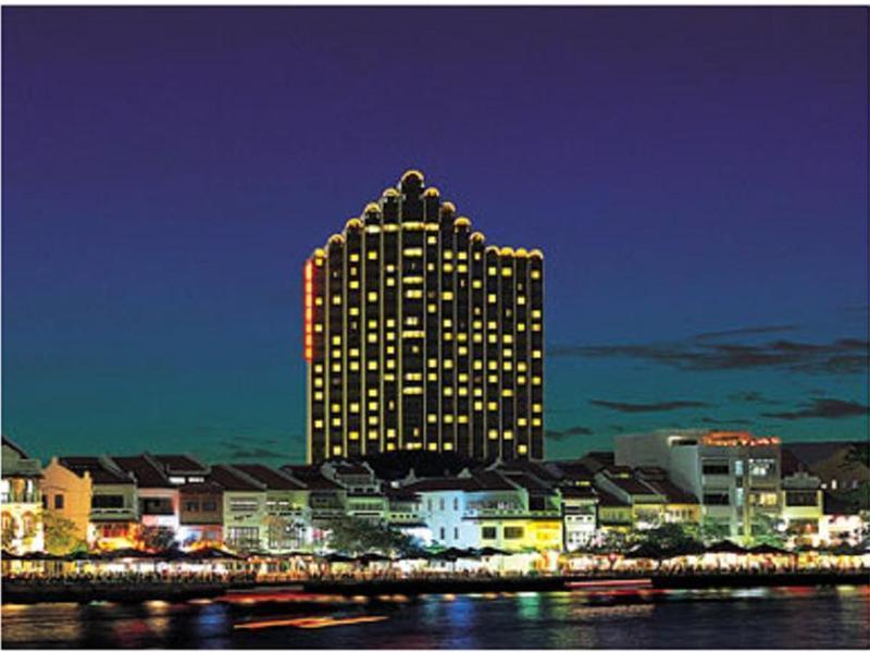 Hotel Furama City Centre 4*