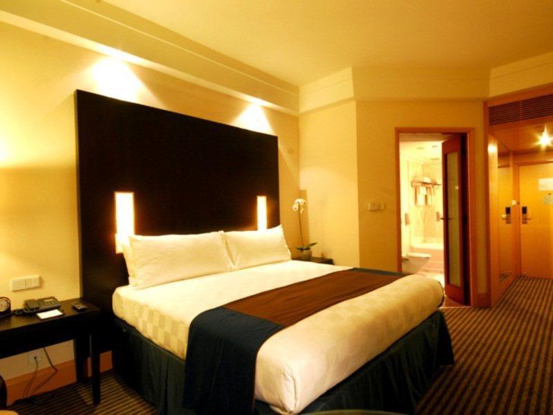 Amara - Newly Renovated Singapore