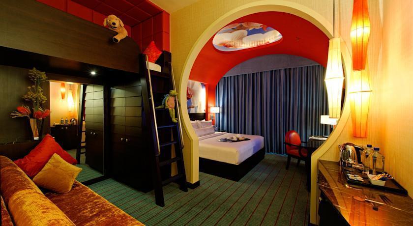 World Sentosa - Festive