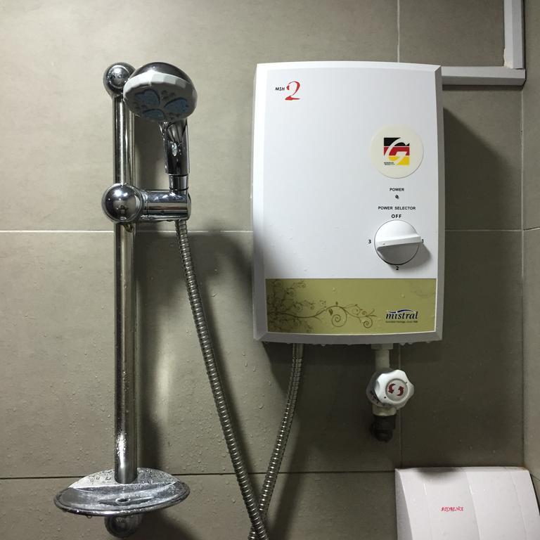 Five Stones Hostel Singapore