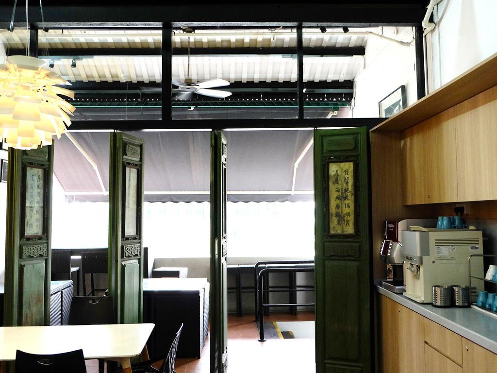 5footway.inn Project Boat Quay Hostel