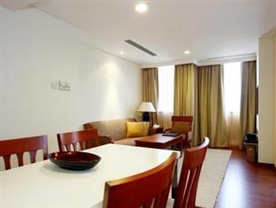 Park Avenue Clemenceau Aparthotel 4*