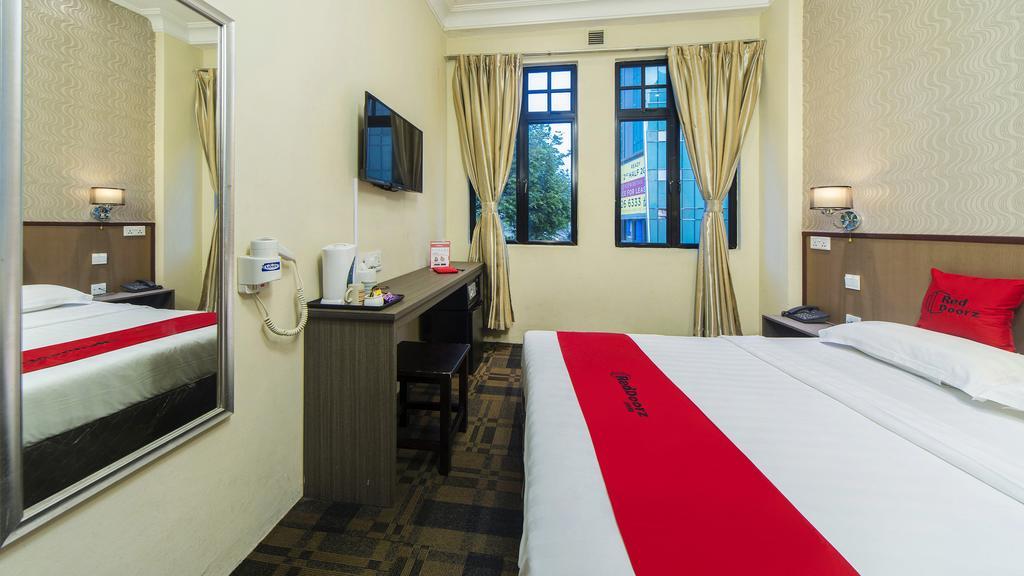 Reddoorz Near Lavender Street 3*