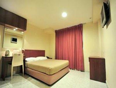Ibis Budget Ametrine Hotel 2*