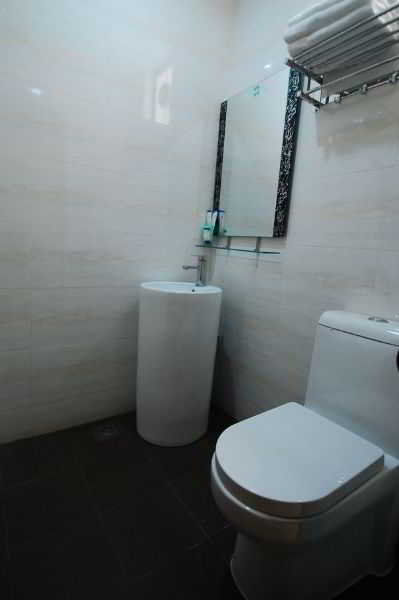 Madras Eminence Hotel 2*