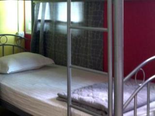 Lofi Hotel *