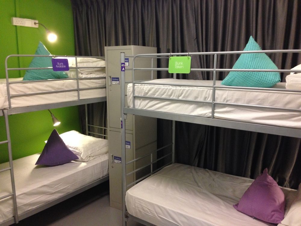 Hostel Five Stones *