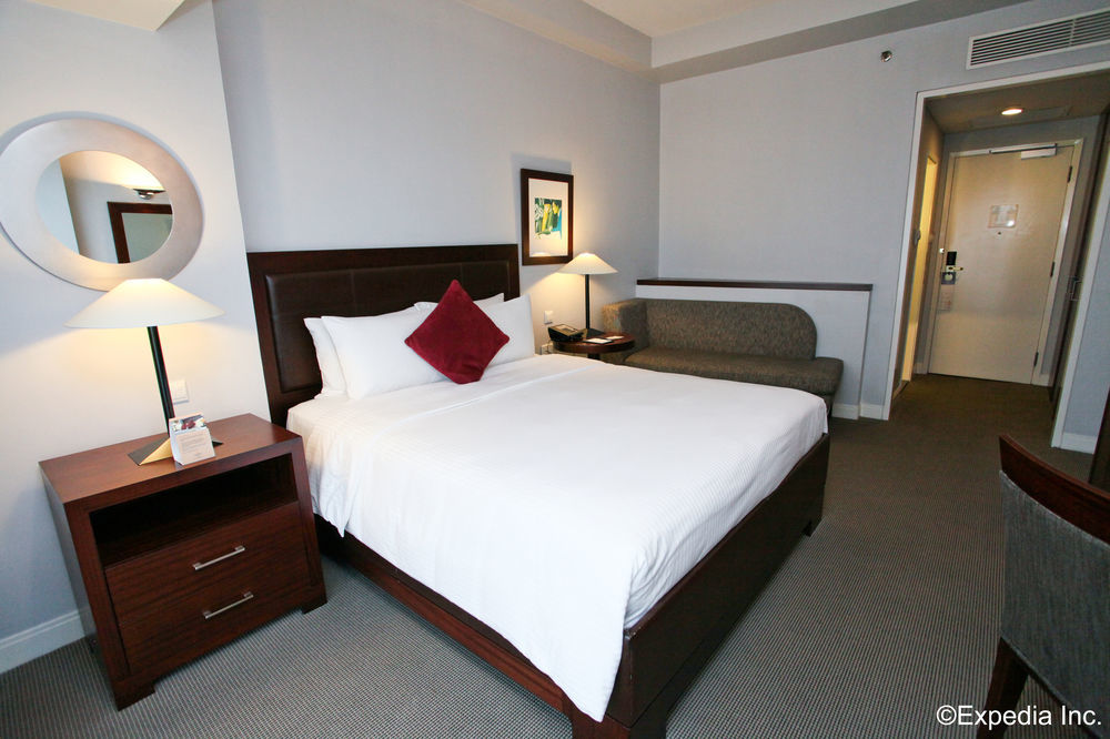 Copthorne King's Hotel 4*