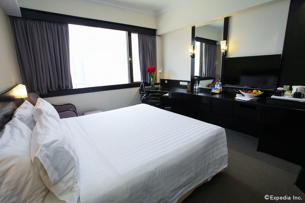 Hotel Furama City Centre 4*