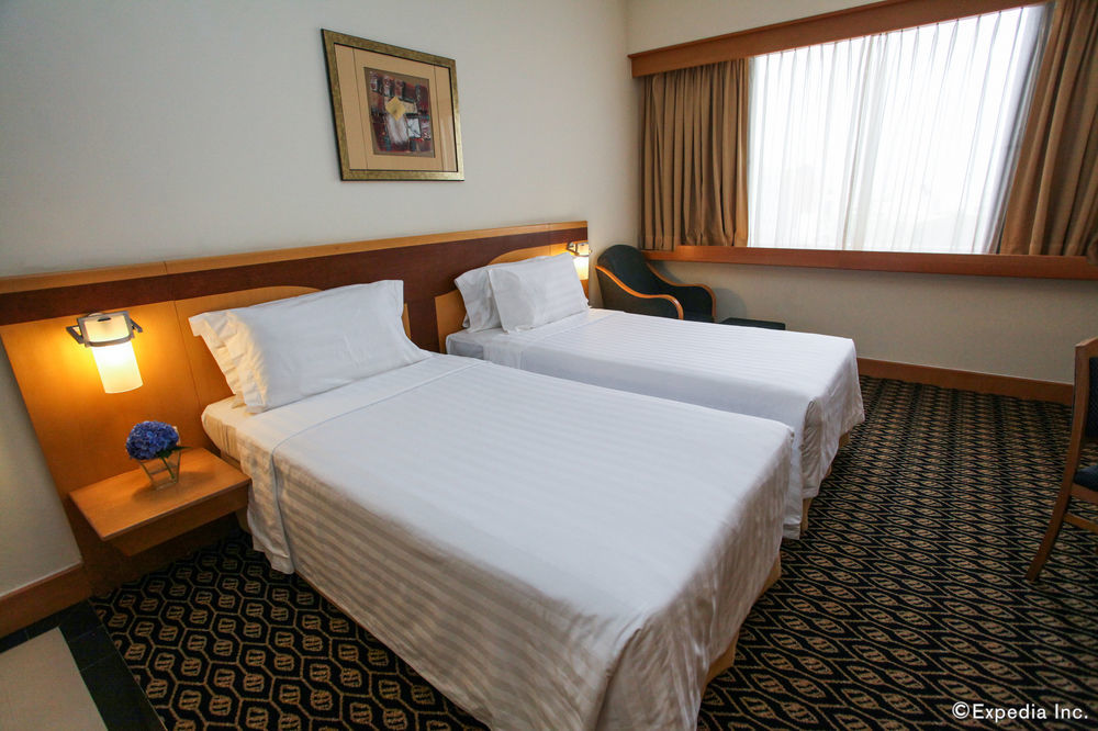 Furama City Centre 4*