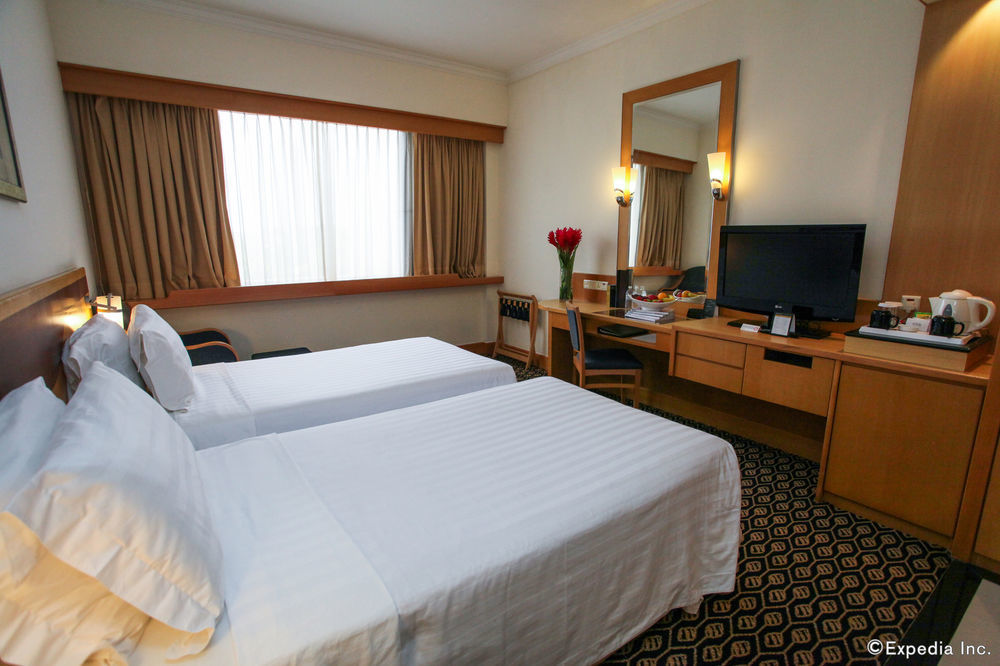 Hotel Furama City Centre
