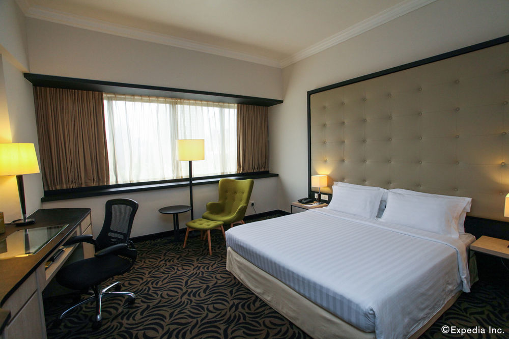 Furama Riverfront 4* Singapore