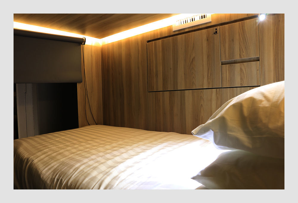 Capsule hotel Cube Boutique Capsule At Chinatown Singapore