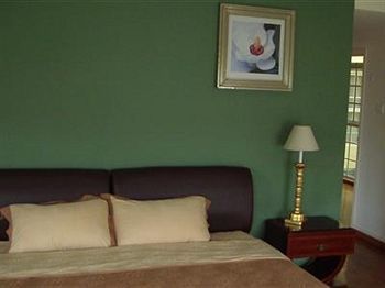 L Hotel