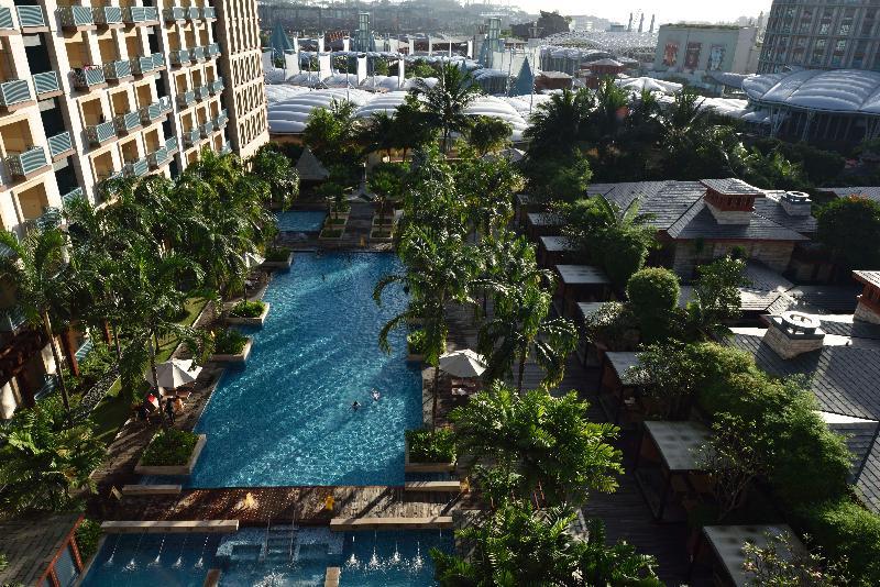 Resort World Sentosa - Festive