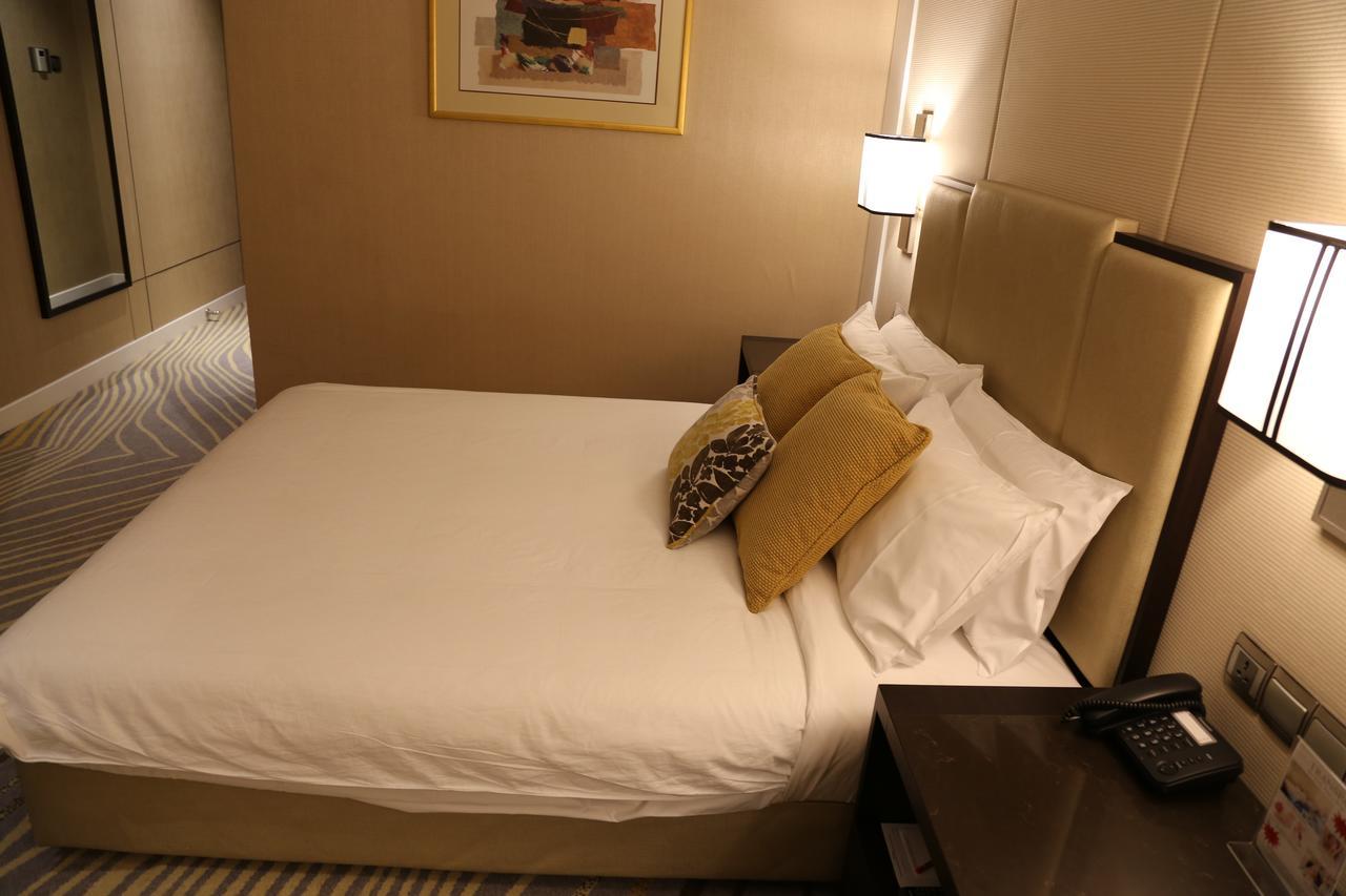 Hotel Ambassador Transit Terminal 2