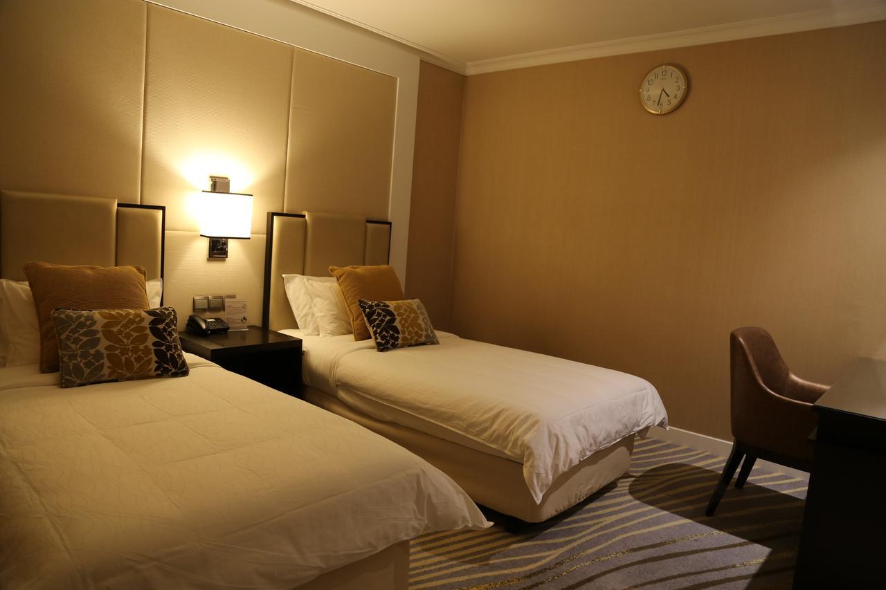 Hotel Ambassador Transit Terminal 2
