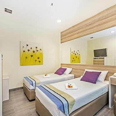Hotel 81 Dickson 2*