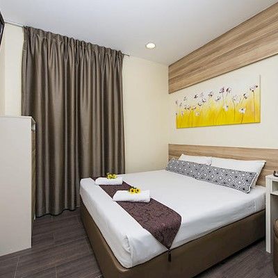 81 Dickson Hotel 2*